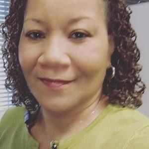 Meet your Posher, Yolanda